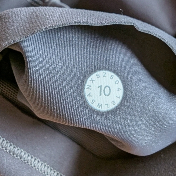 Lululemon In Movement 7/8 Tight *Everlux 25" Blue Tied Rel: 04/18 Women's 10 - Picture 11 of 12